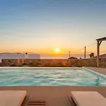 Nikoi Villas